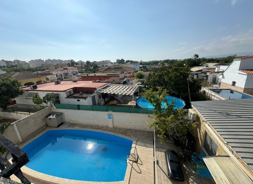 Piscina - Hostal en venta (La safor - Costa Blanca)