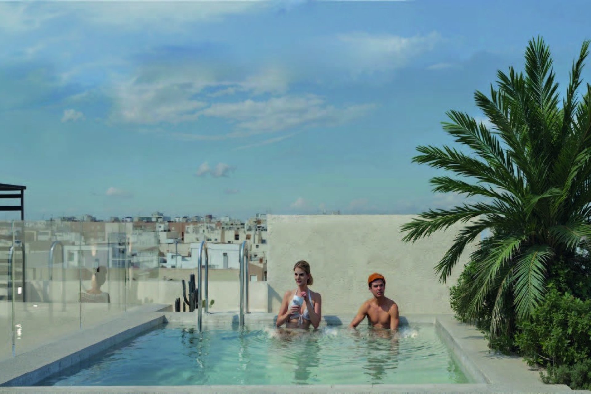 Piscina - Nuevo Edificio en el Centro de Torrevieja, Alicante (Costa Blanca Sur)