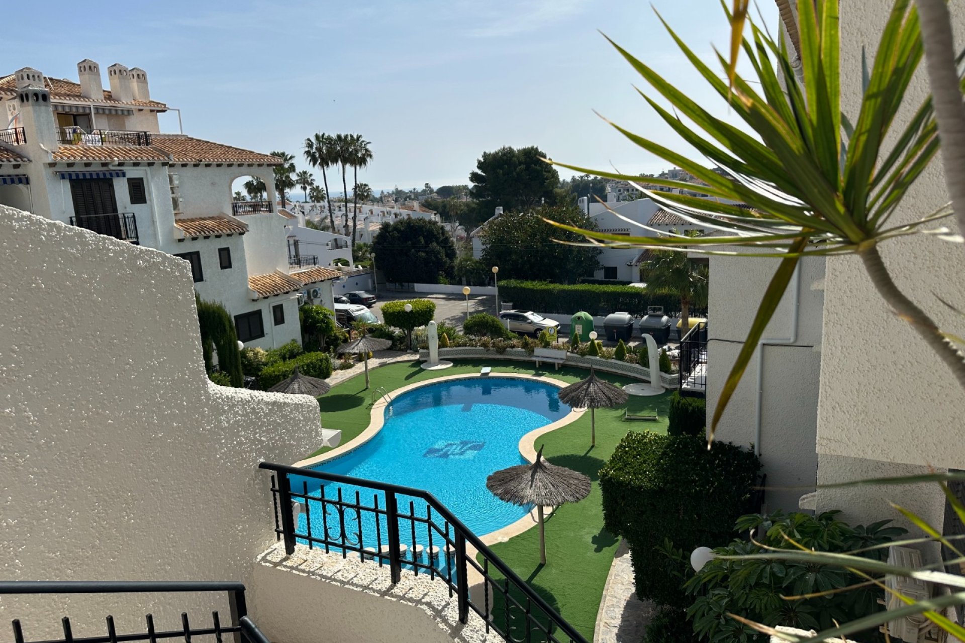 Piscina - Piso en Urbanización Privada con Piscina en Cabo Roig, Orihuela Costa, Alicante (Costa Blanca Sur)