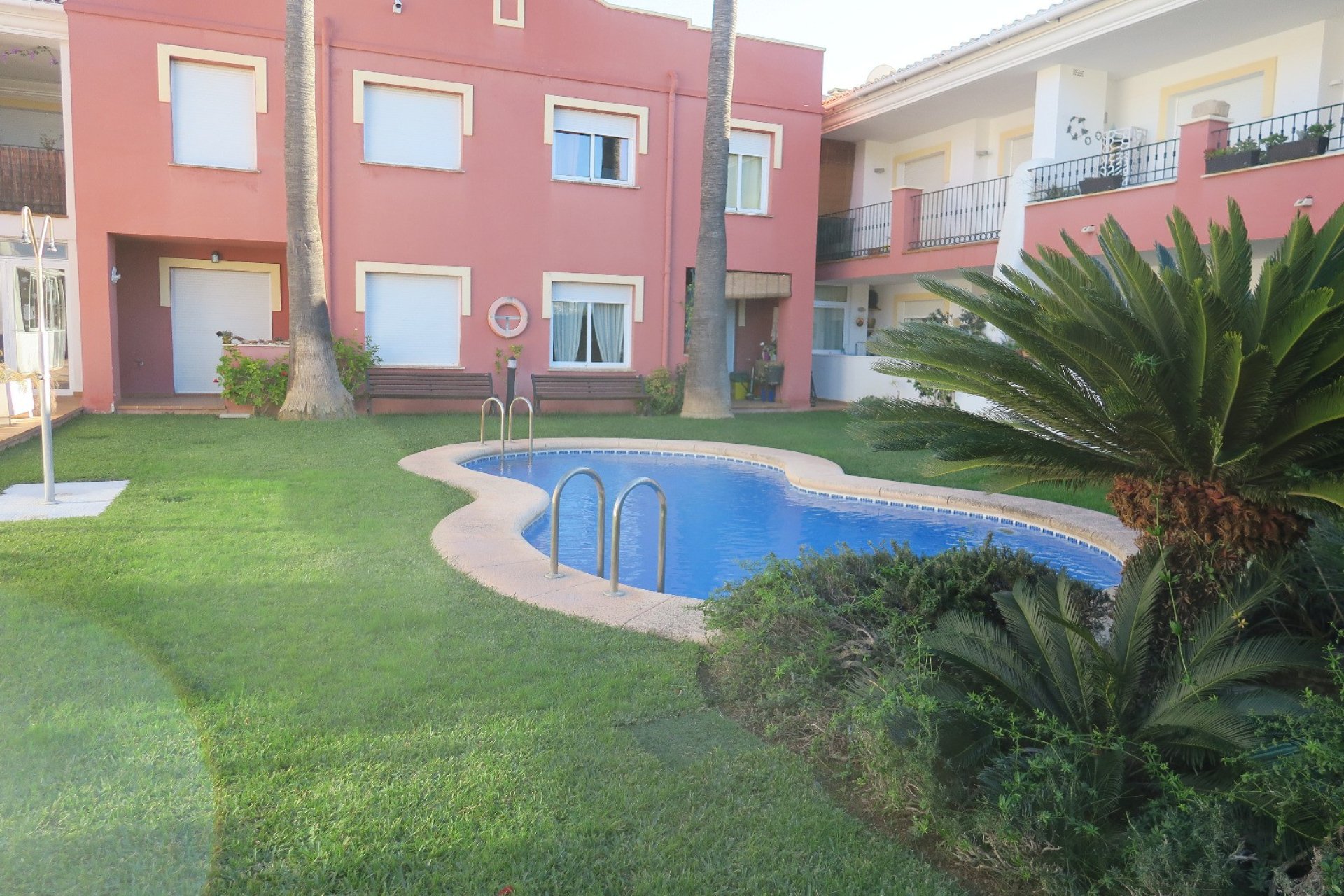 PISICINA - Apartamento en venta en Jesús Pobre, ubicado en una urbanización con piscina.