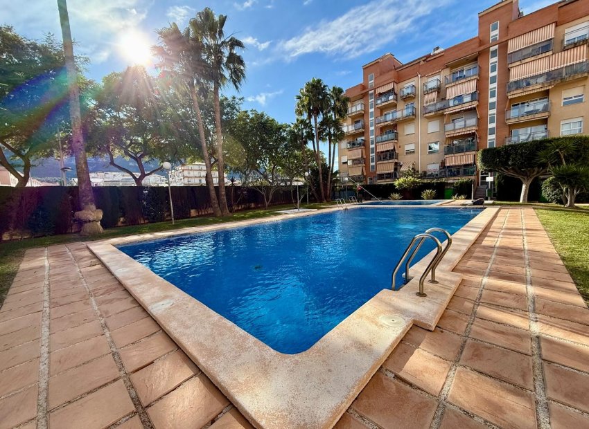 Pisicina - Piso en venta en Dénia con vistas al Montgo