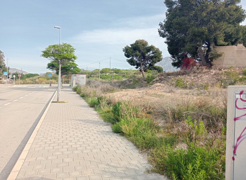 Plot - Tertiary-Use Plot for Sale in Villajoyosa (Costa Blanca)