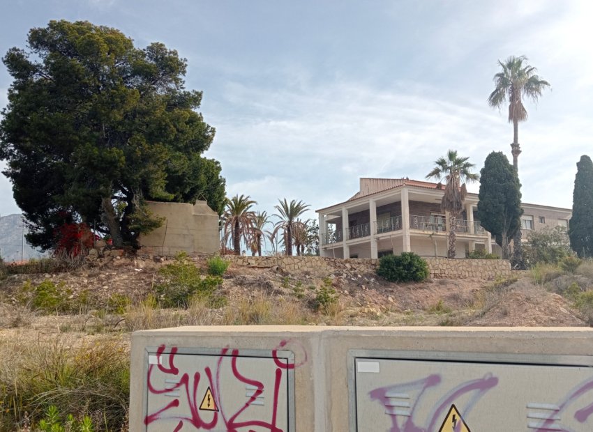 Plot - Tertiary-Use Plot for Sale in Villajoyosa (Costa Blanca)