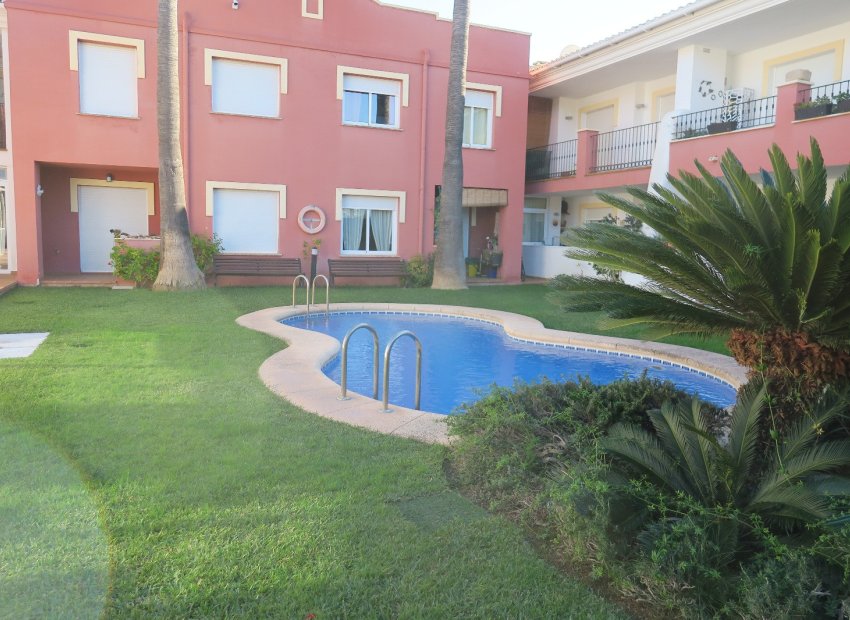 POOL - Apartment for Sale in Jesús Pobre, located in a residential complex with a swimming pool.