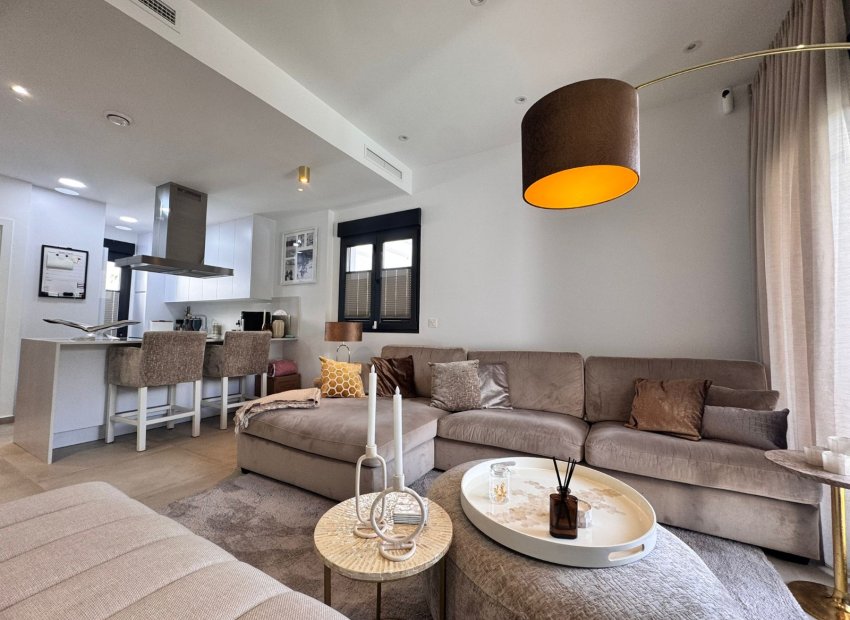 Pool - Beautiful Townhouse in Polop with Private Pool and Sea Views (Polop – Costa Blanca)