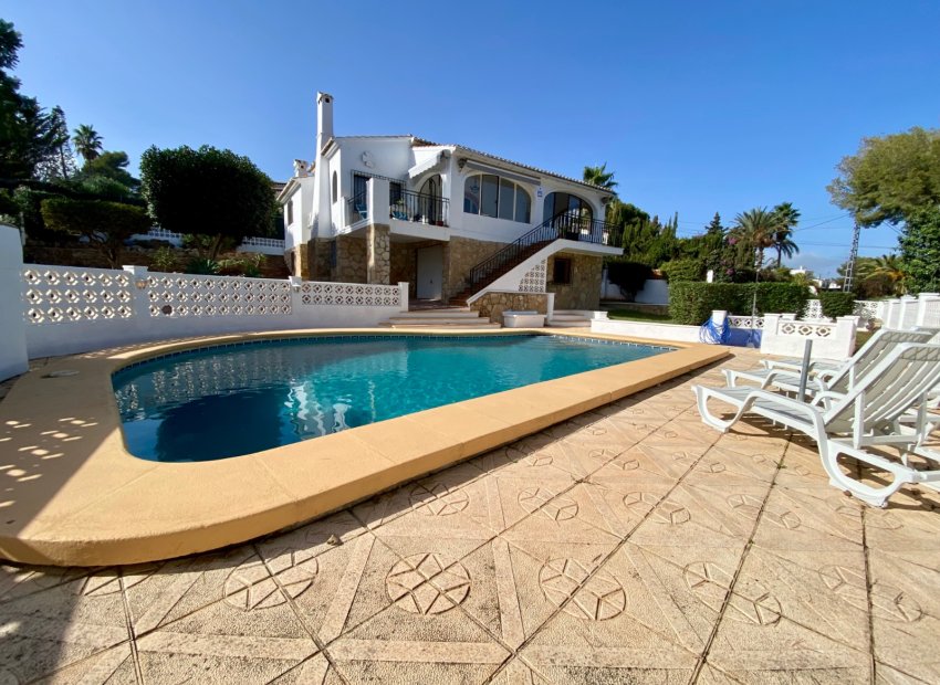 Pool - Detached villa with garden in Javea (Costa Blanca)