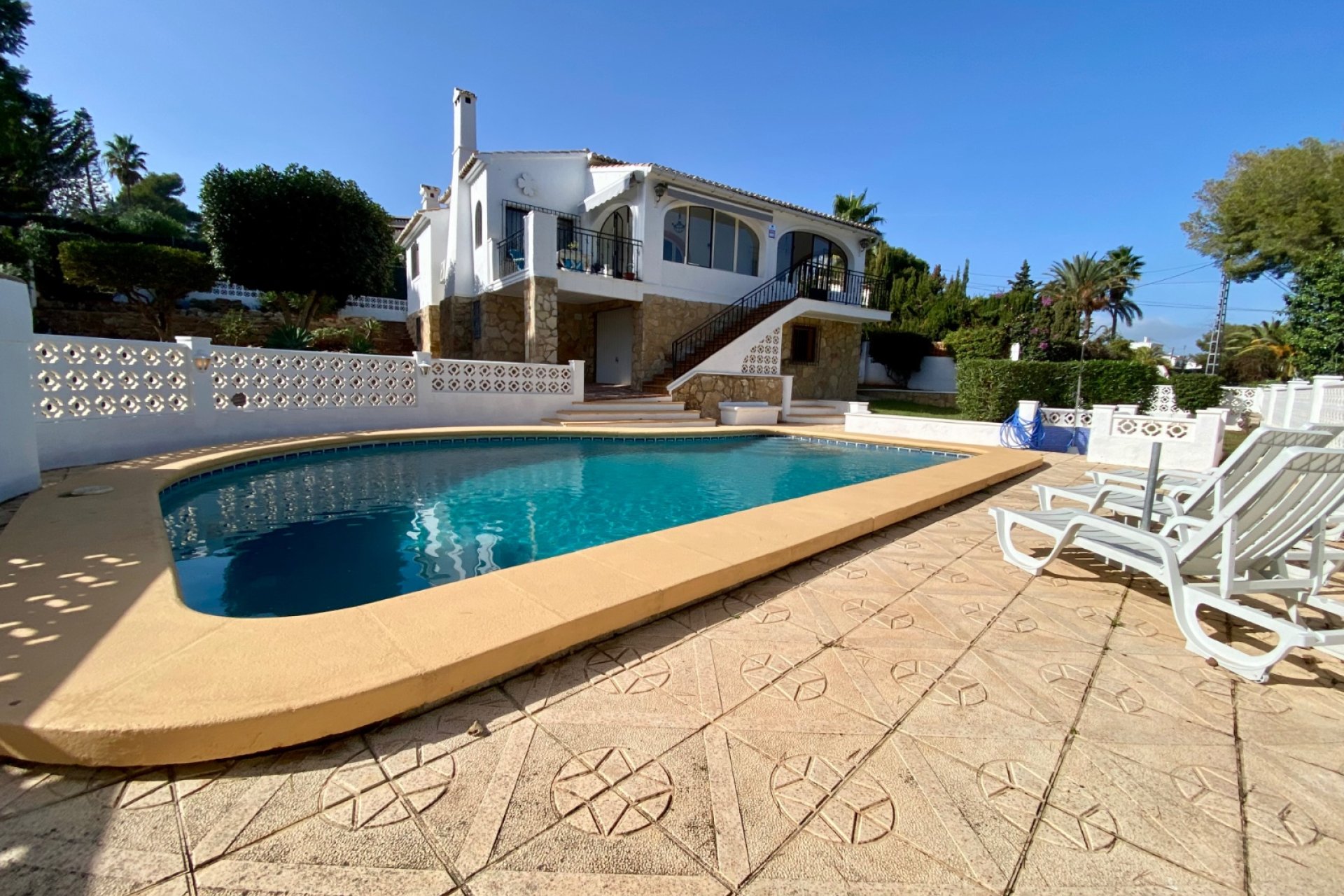 Pool - Detached villa with garden in Javea (Costa Blanca)