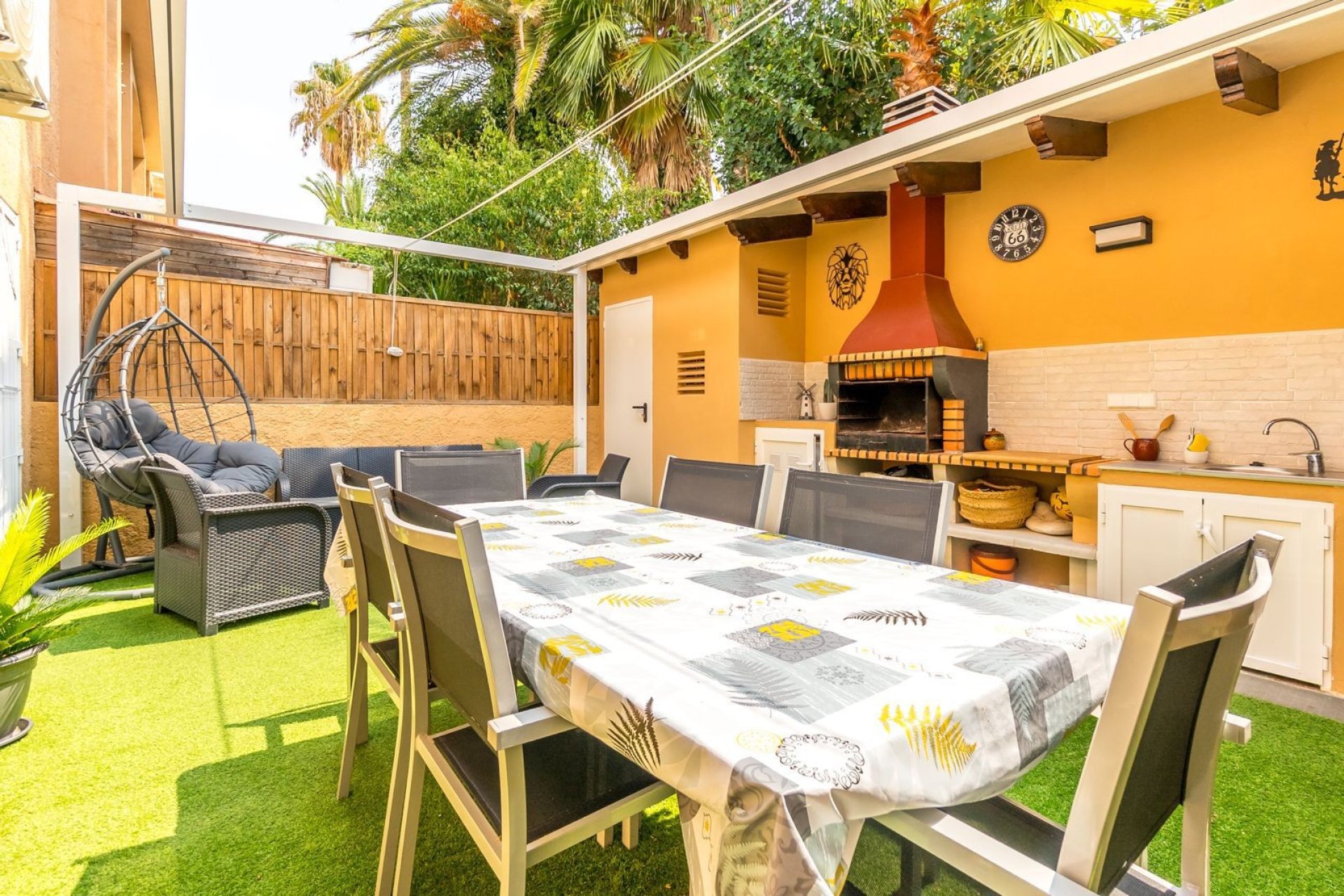 Resale - Apartment / flat -
Albir - center