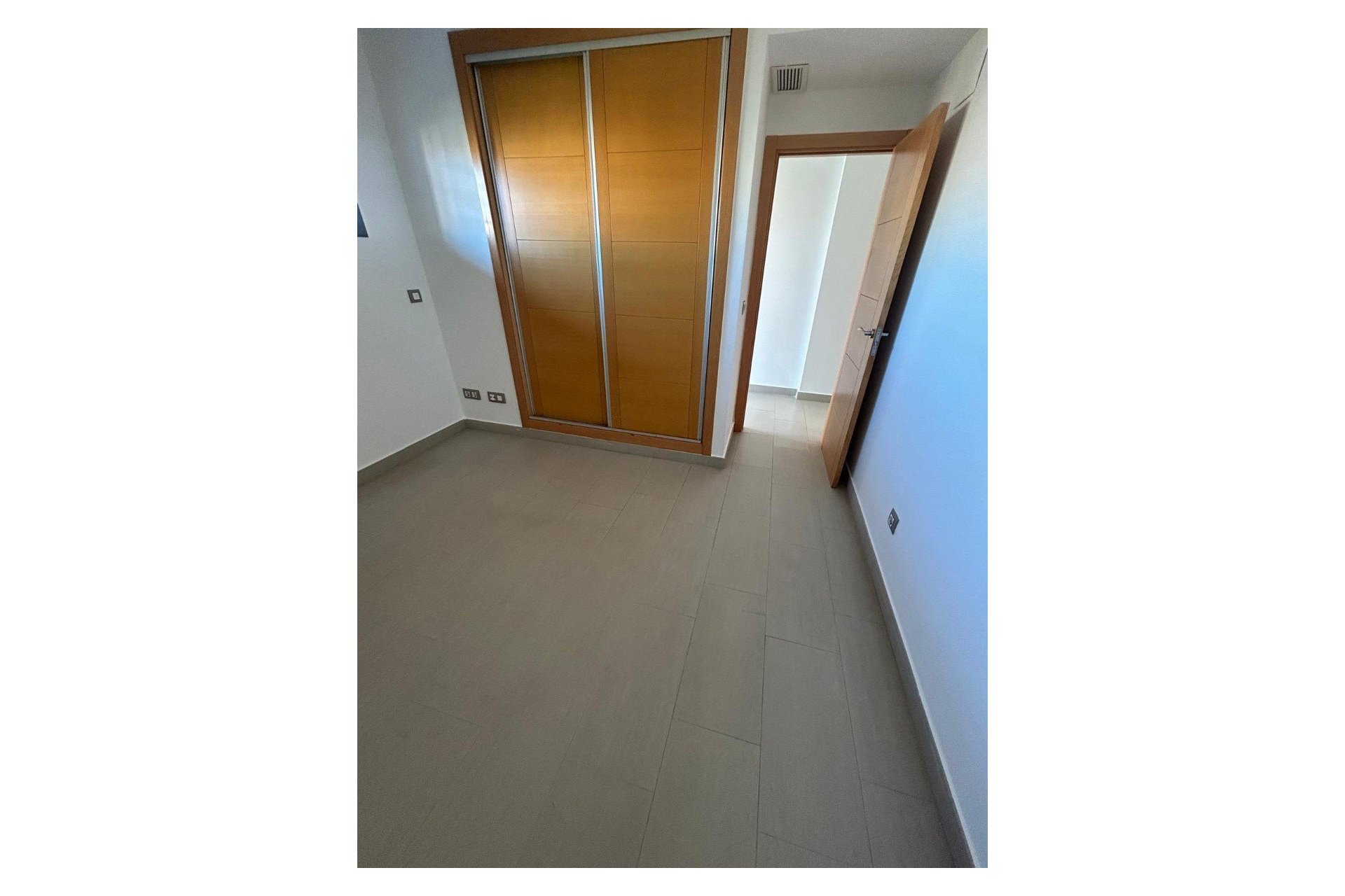 Resale - Apartment / flat -
Albir - center