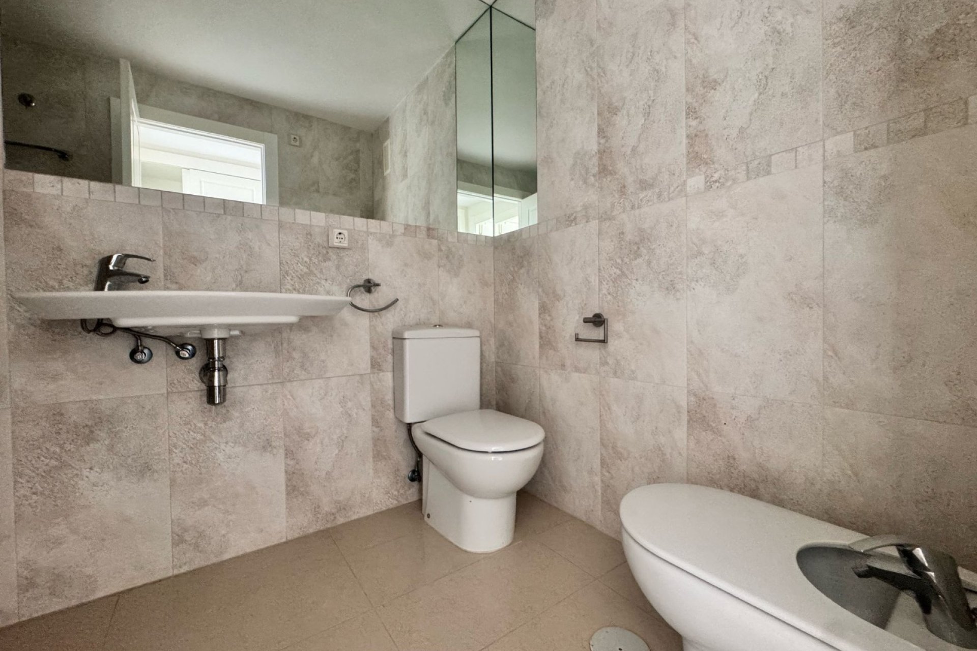 Resale - Apartment / flat -
Benidorm - Levante