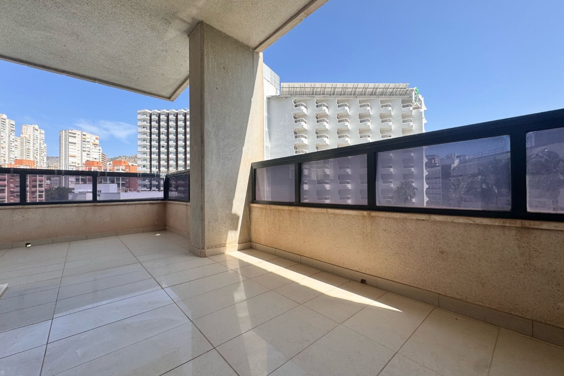 Resale - Apartment / flat -
Benidorm - Levante