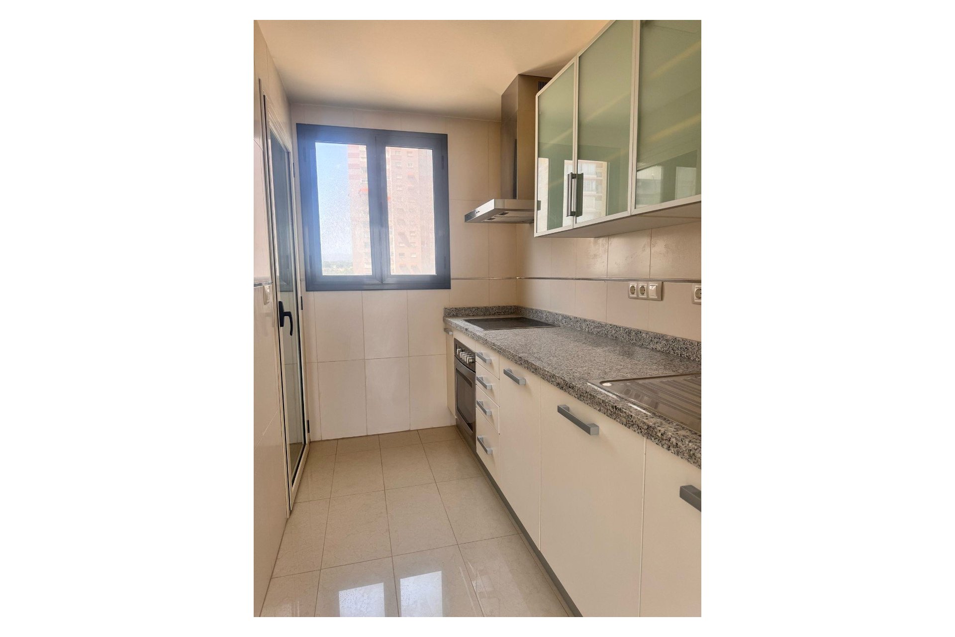 Resale - Apartment / flat -
Benidorm - Levante