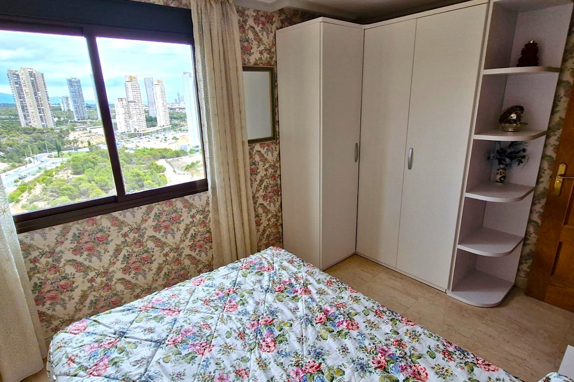 Resale - Apartment / flat -
Benidorm - Levante