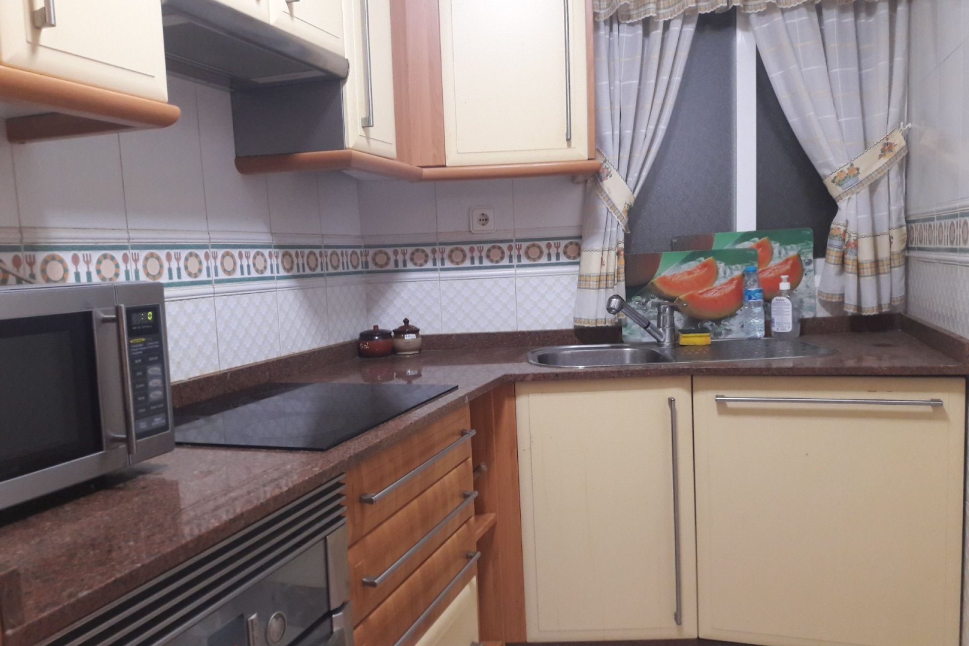 Resale - Apartment / flat -
Benidorm - Levante