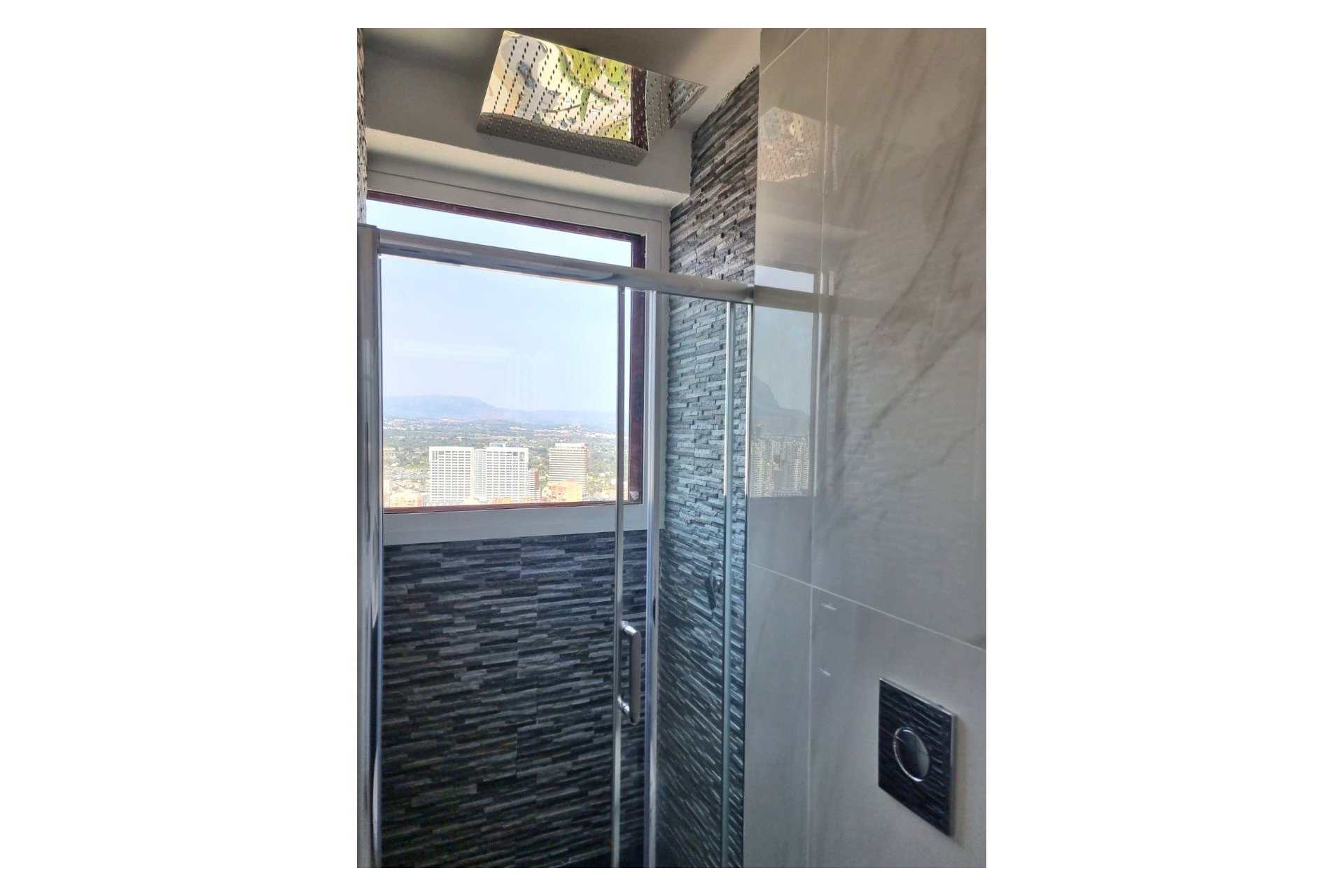 Resale - Apartment / flat -
Benidorm - Rincón de Loix