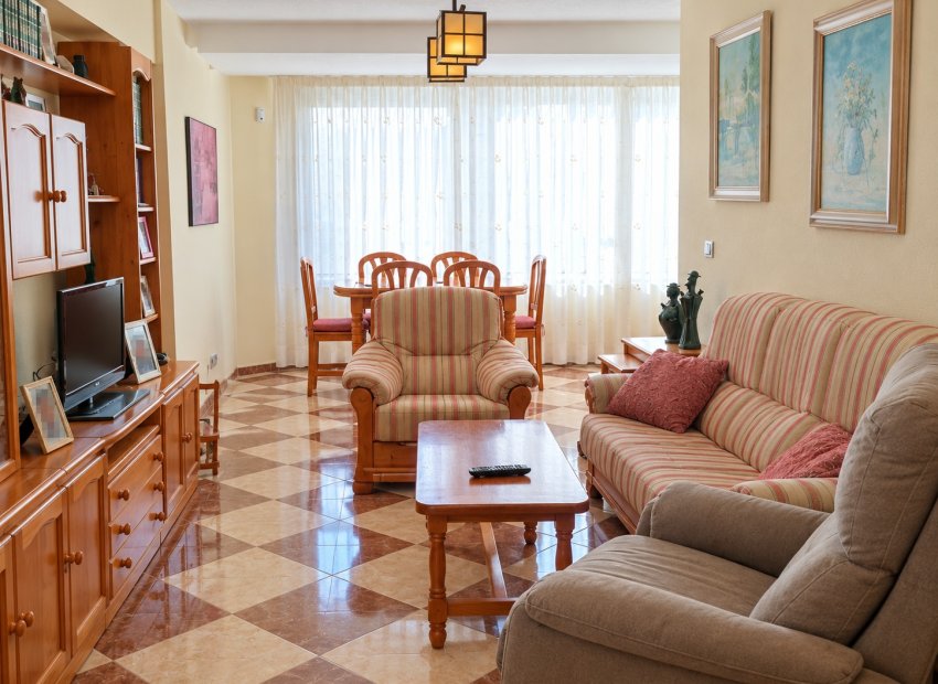Resale - Apartment / flat -
Benidorm - Rincón de Loix