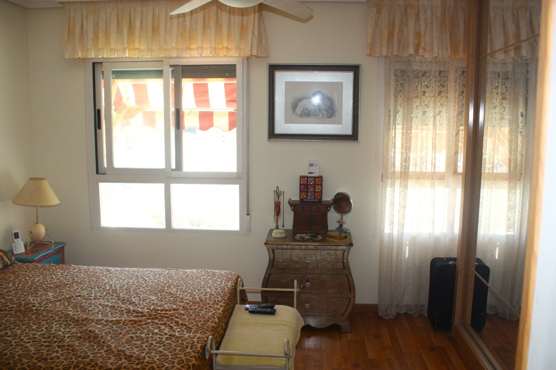 Resale - Apartment / flat -
Benidorm - Zona de Poniente