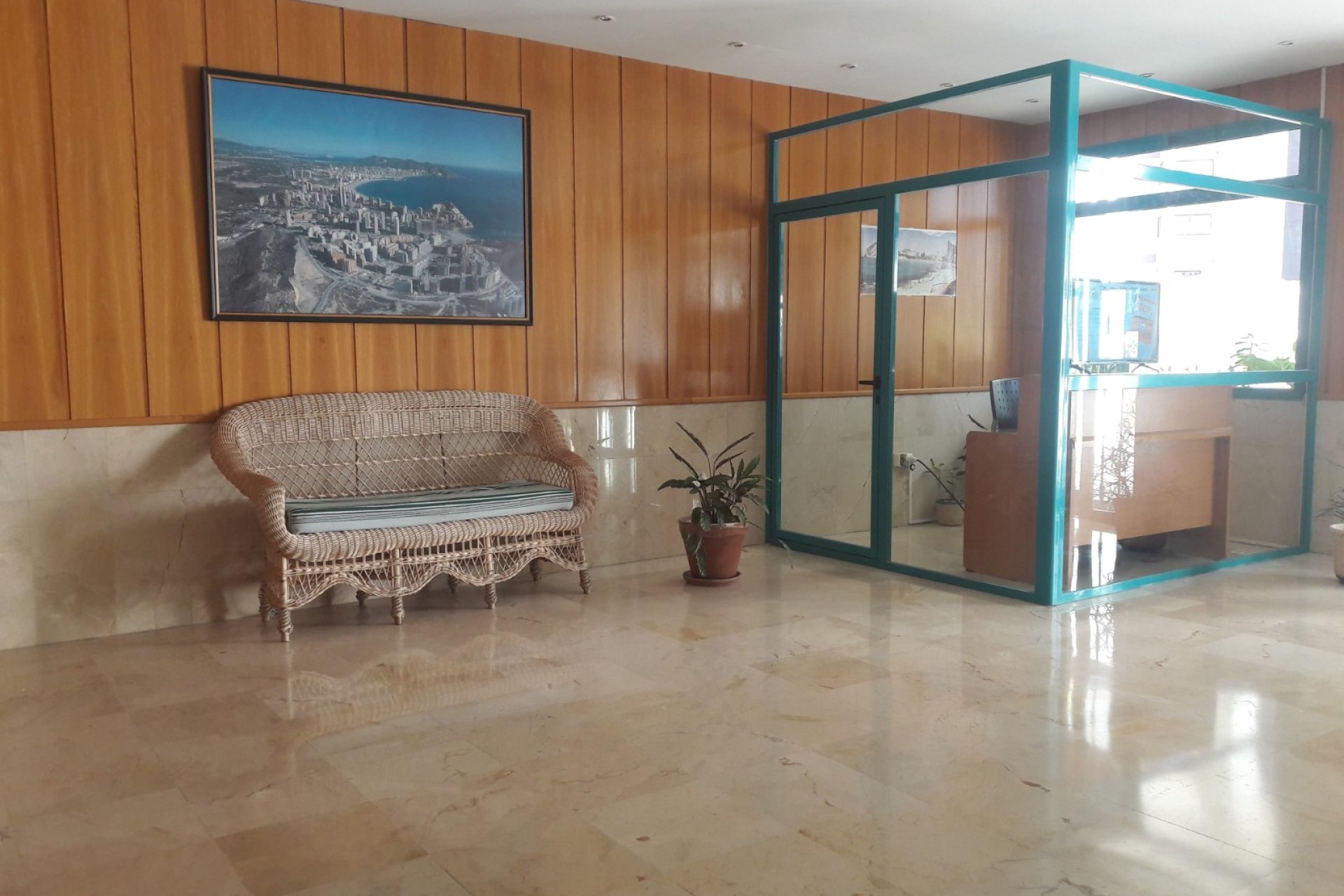 Resale - Apartment / flat -
Benidorm - Zona de Poniente