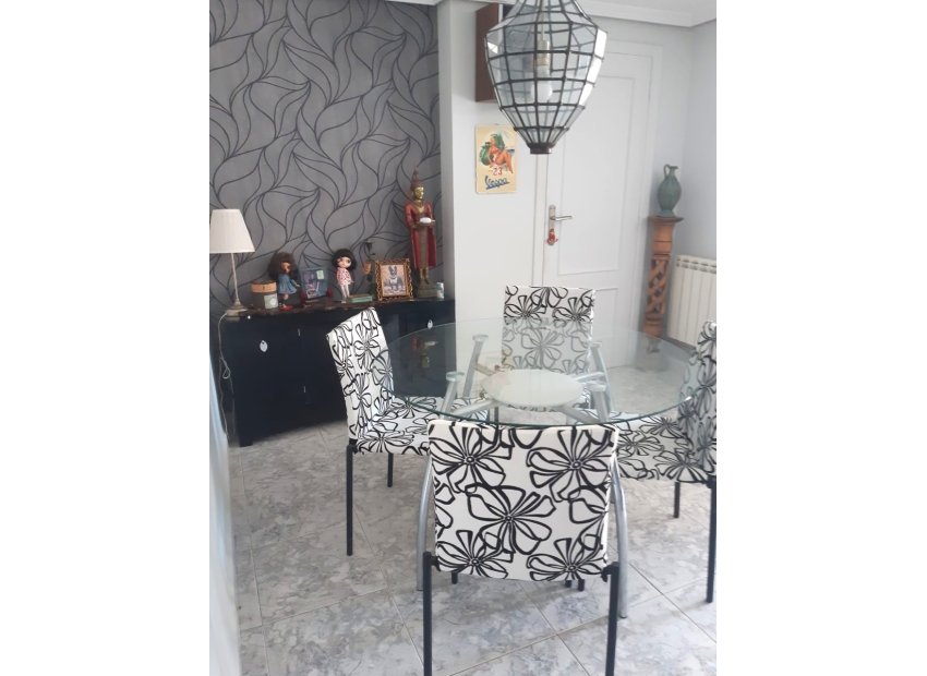Resale - Apartment / flat -
Benidorm - Zona de Poniente