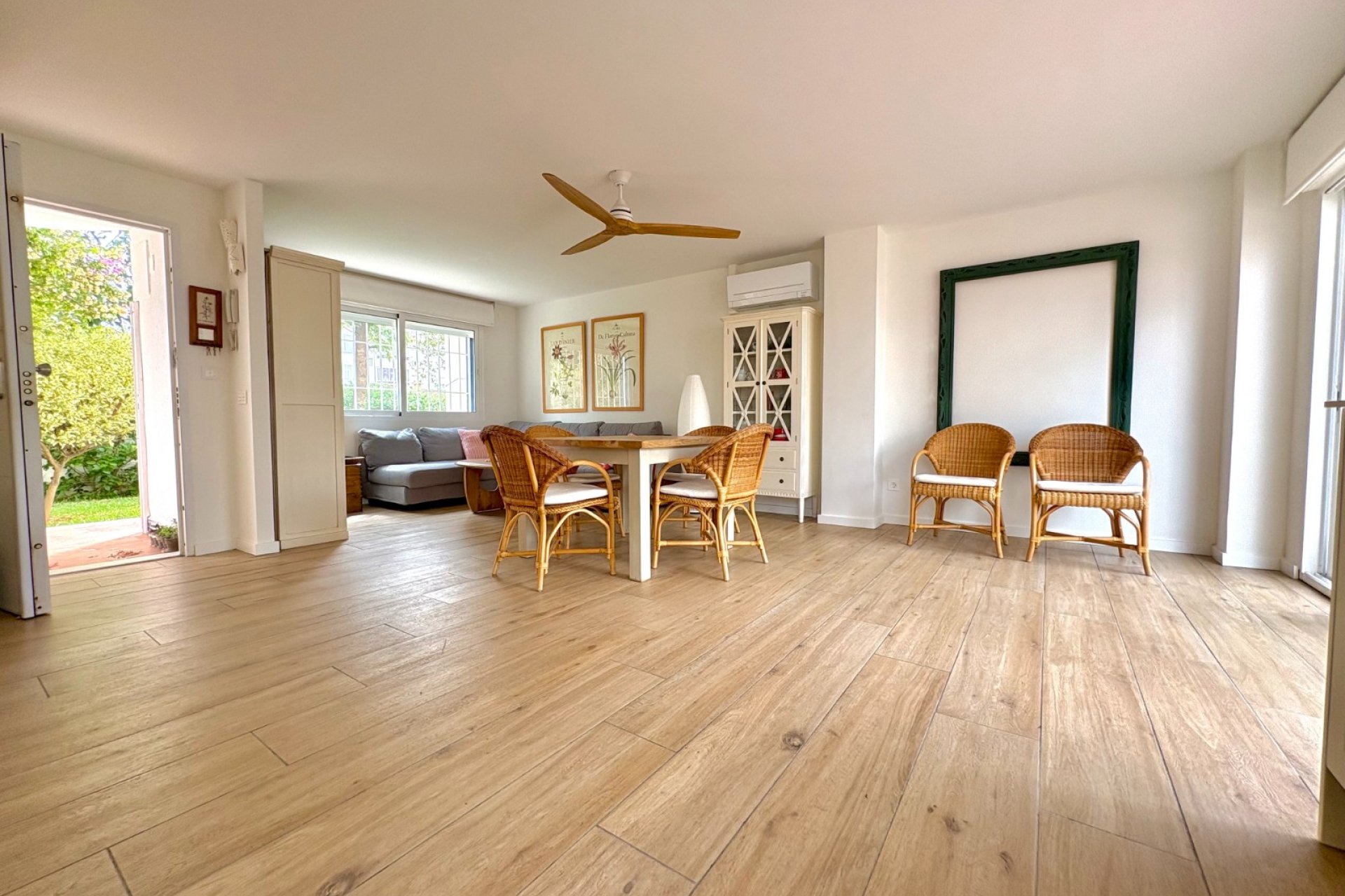 Resale - Apartment / flat -
Denia - Les Marines - Las Marinas