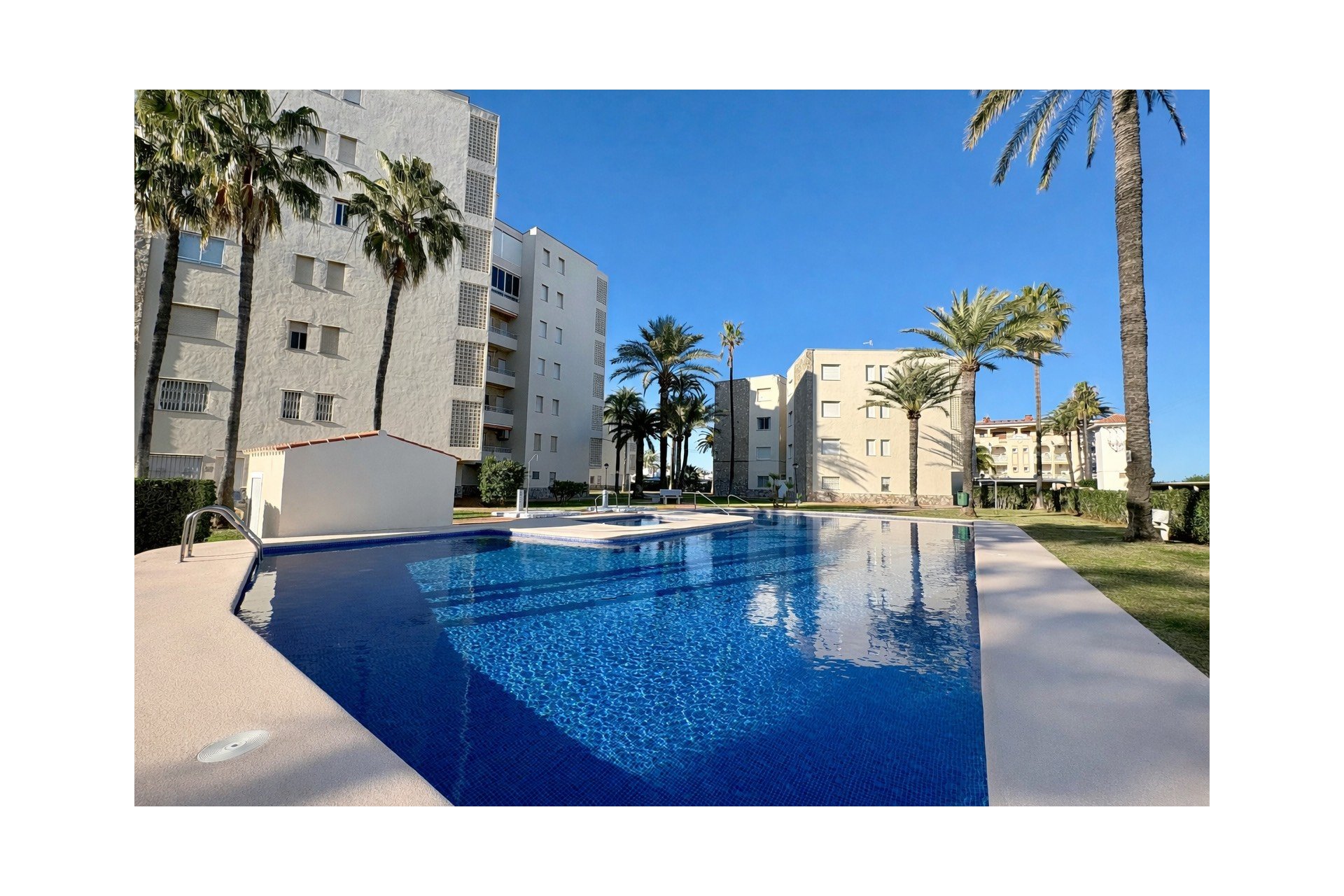 Resale - Apartment / flat -
Denia - Les Marines - Las Marinas