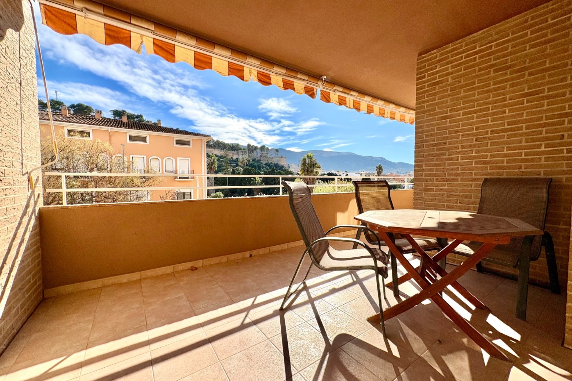Resale - Apartment / flat -
Denia - Port