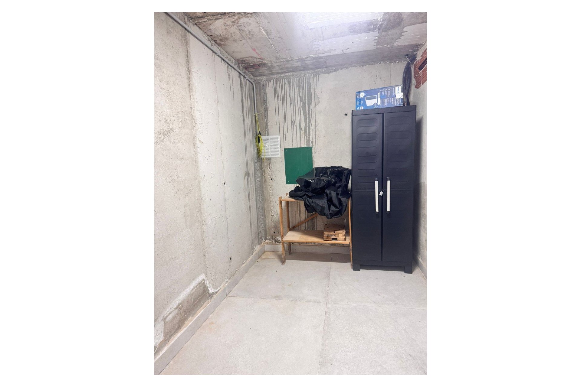 Resale - Apartment / flat -
Finestrat - Cala de Finestrat