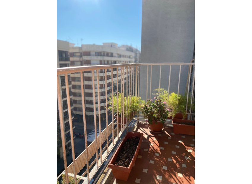 Resale - Apartment / flat -
Gandía - Ciudad