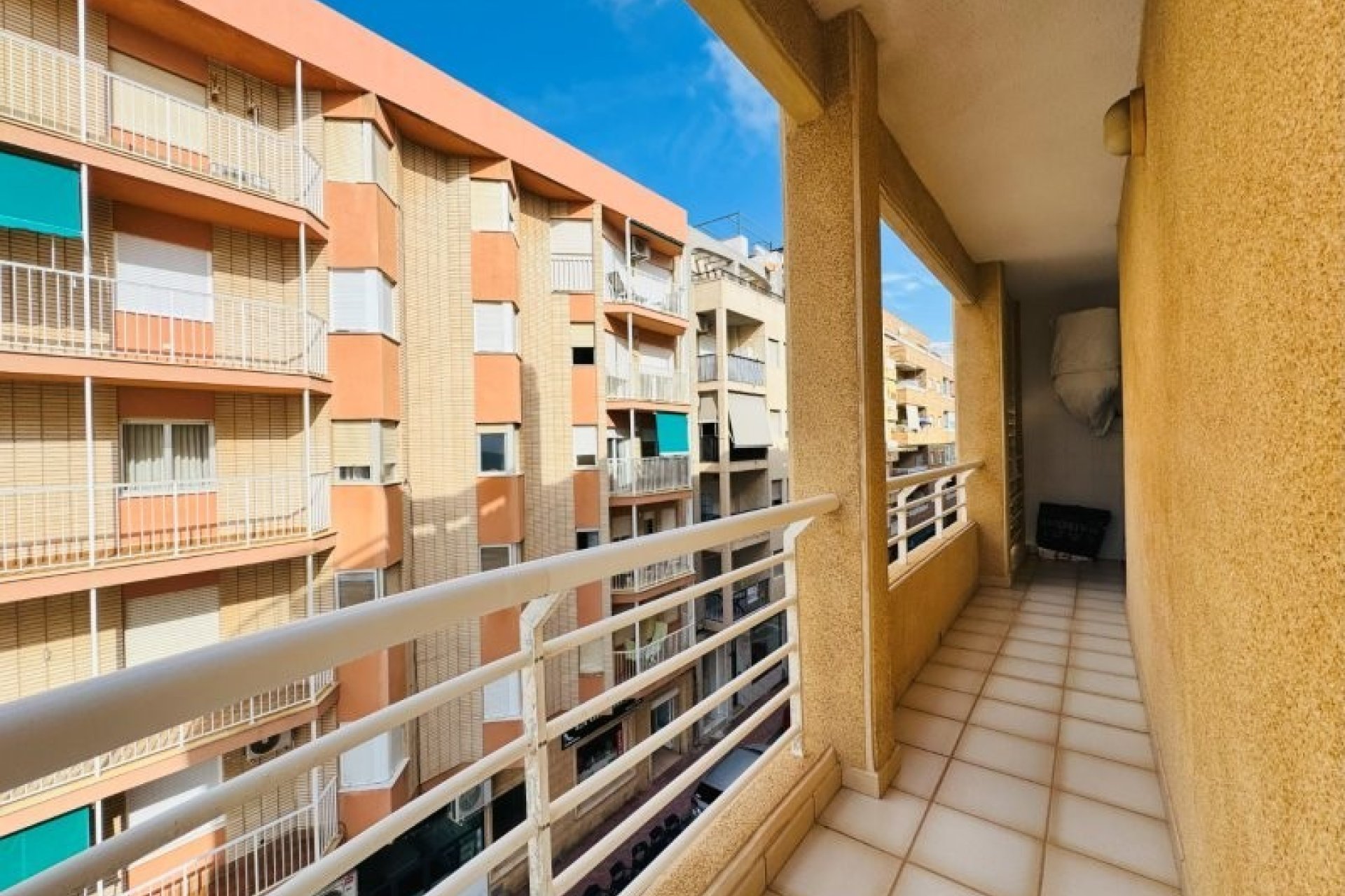 Resale - Apartment / flat -
Torrevieja - Torrelamata - La Mata