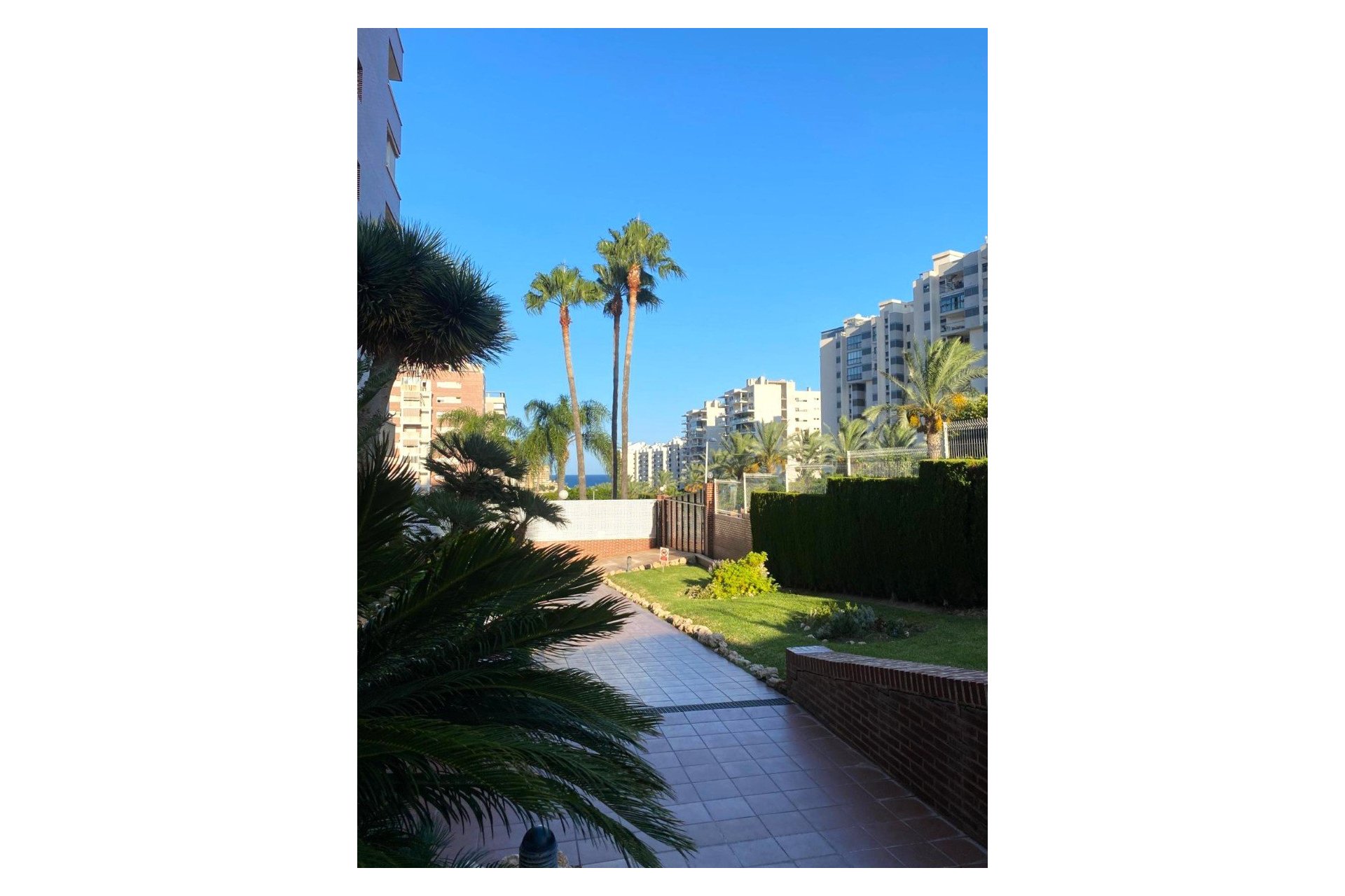 Resale - Apartment / flat -
Villajoyosa - Cala de Villajoyosa