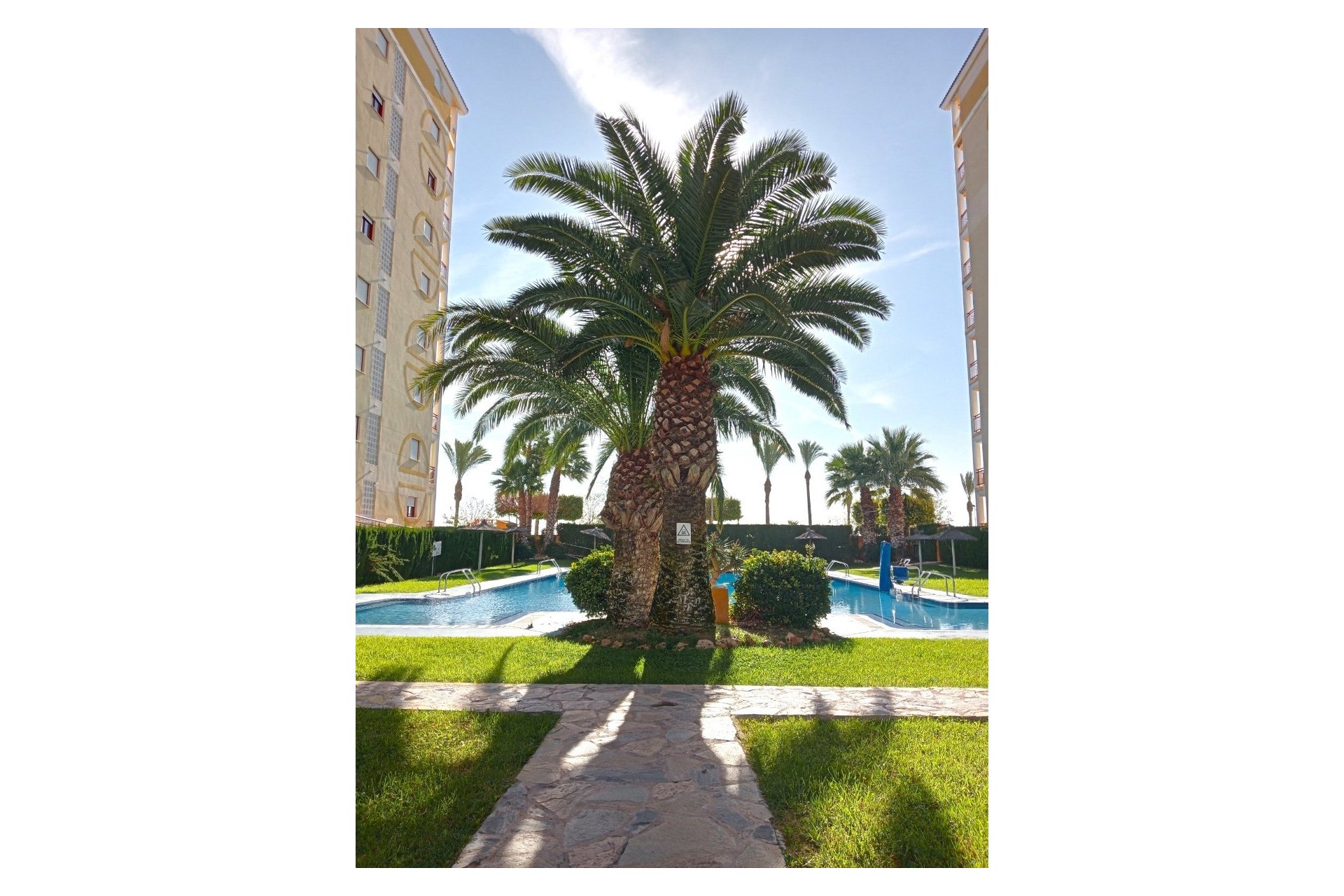 Resale - Apartment / flat -
Villajoyosa - Cala de Villajoyosa