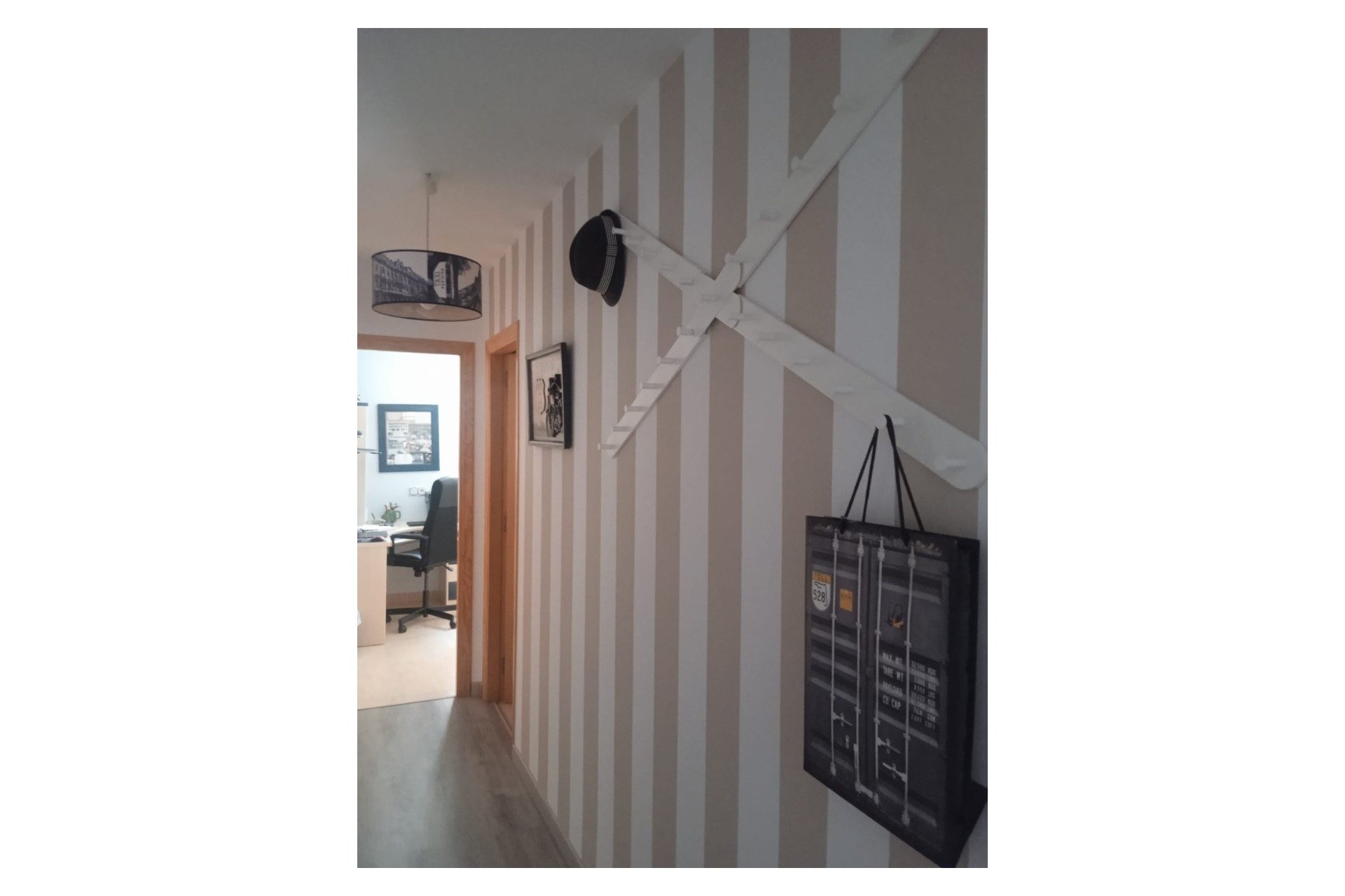 Resale - Apartment / flat -
Xirles