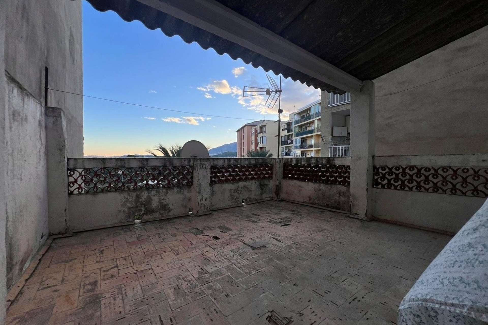 Resale - Casa de pueblo  -
Callosa De Ensarrià