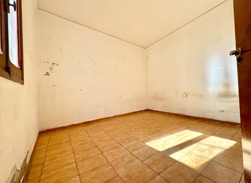 Resale - Casa de pueblo  -
Denia - Center