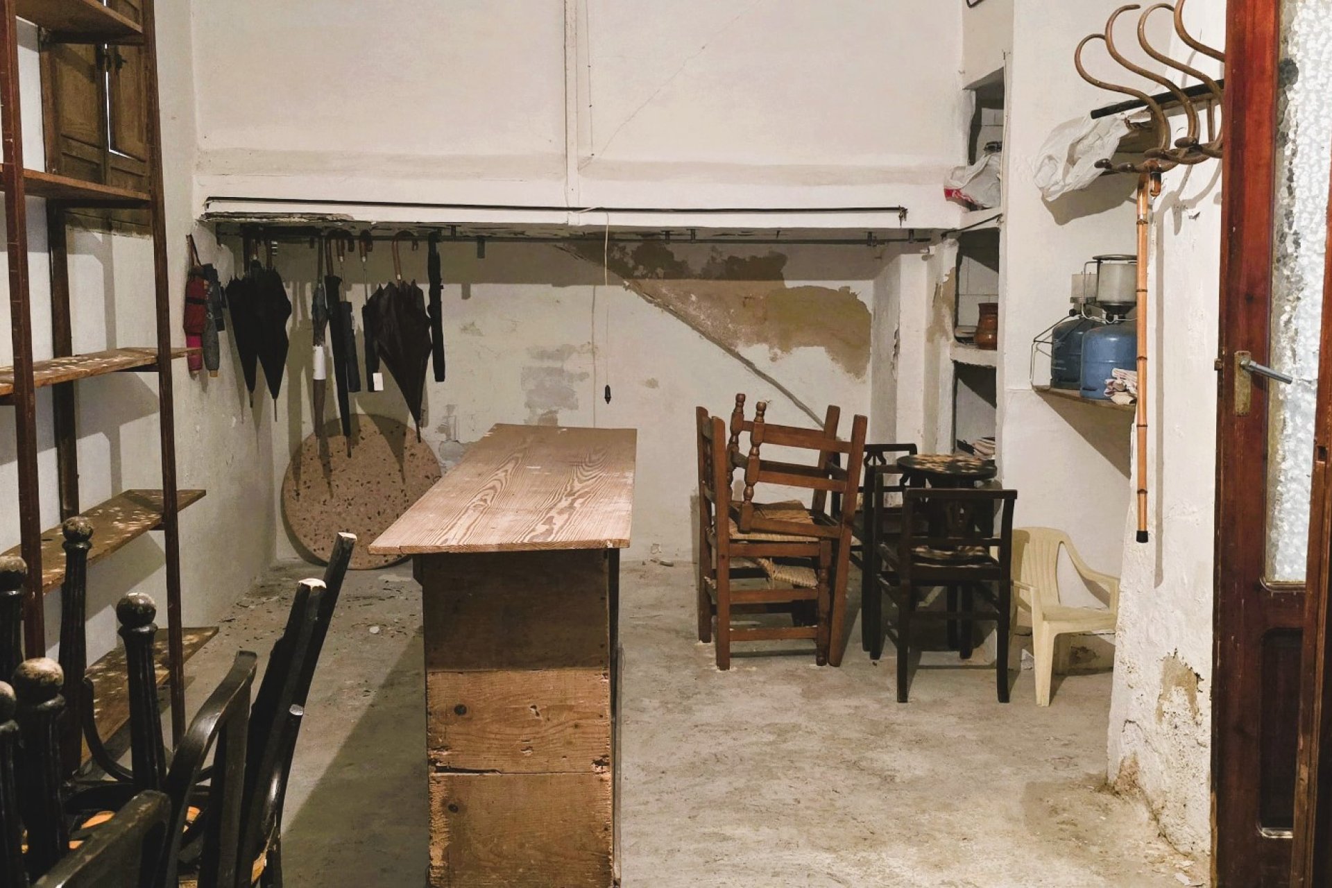 Resale - Casa de pueblo  -
Pego