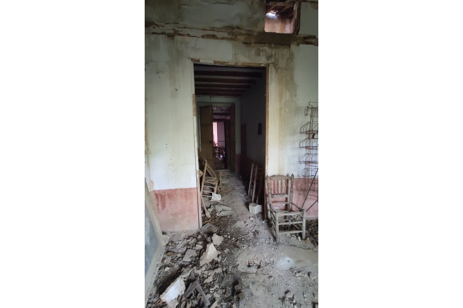 Resale - Casa de pueblo  -
Polop