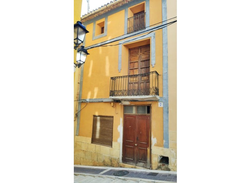 Resale - Casa de pueblo  -
Polop