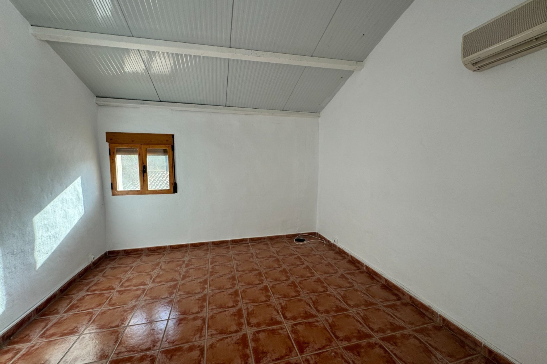 Resale - Casa  -
Oliva - Oliva Nova