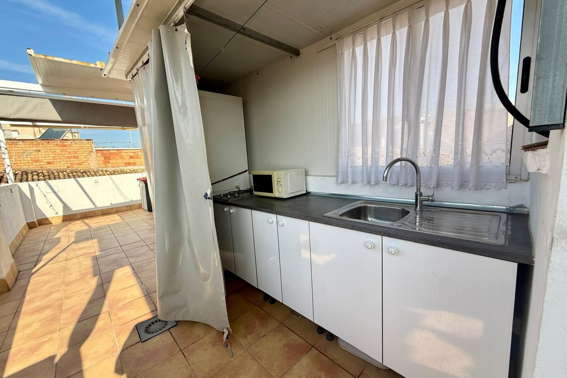 Resale - Casa  -
Piles - Pueblo