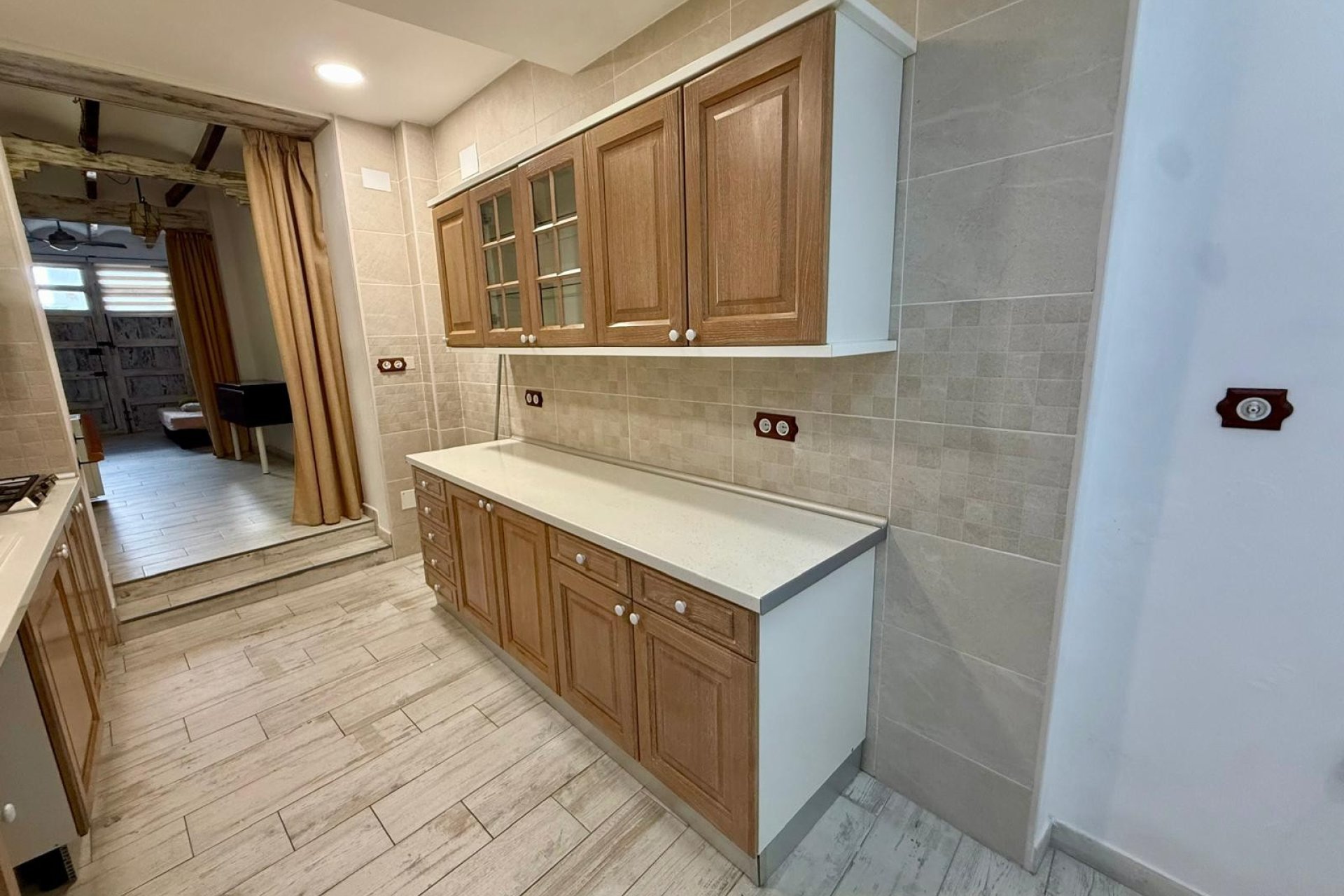 Resale - Casa  -
Piles - Pueblo