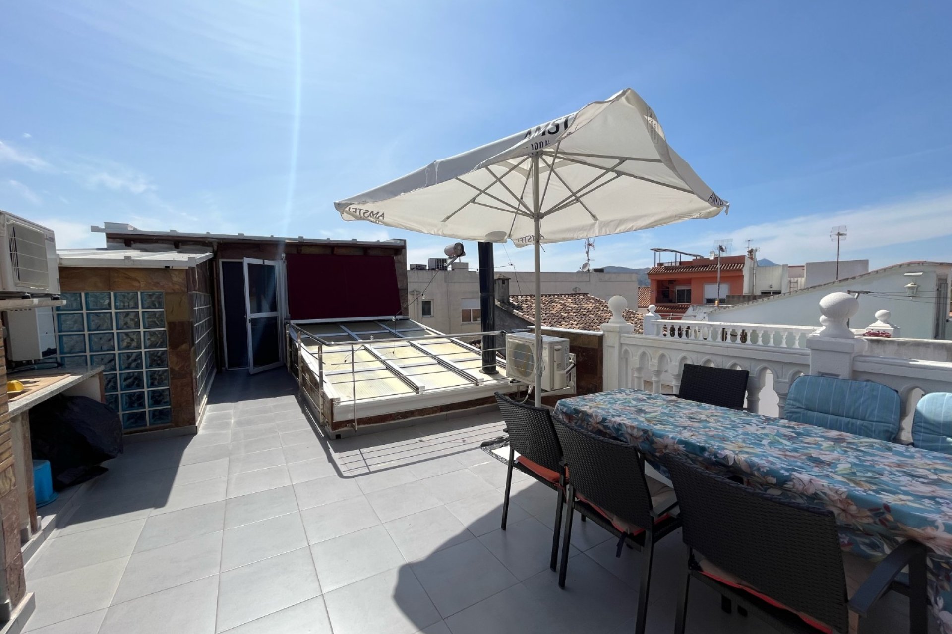 Resale - Casa  -
Rafelcofer - Centro