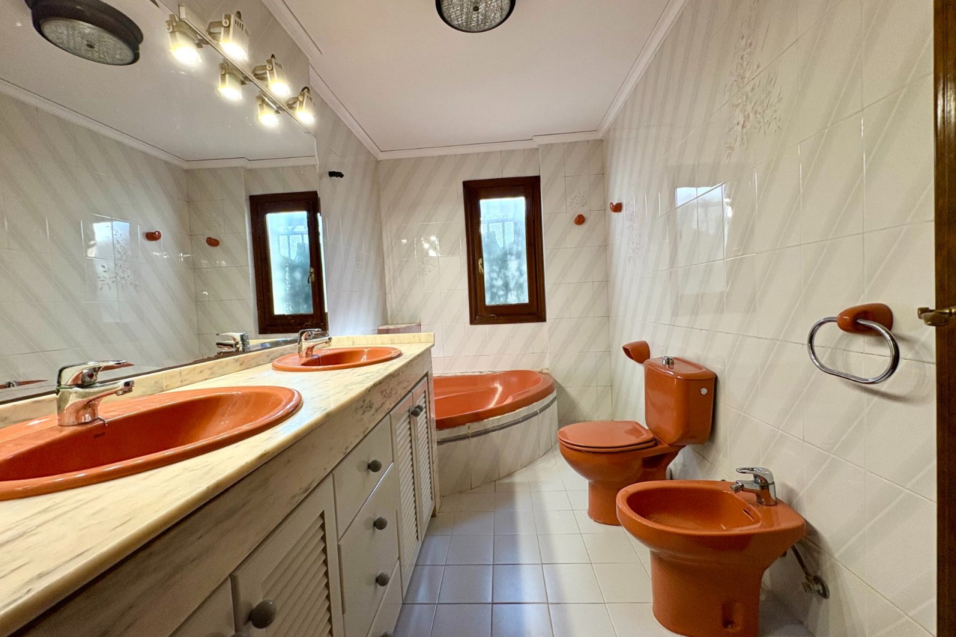 Resale - Chalet -
Denia - Montgó