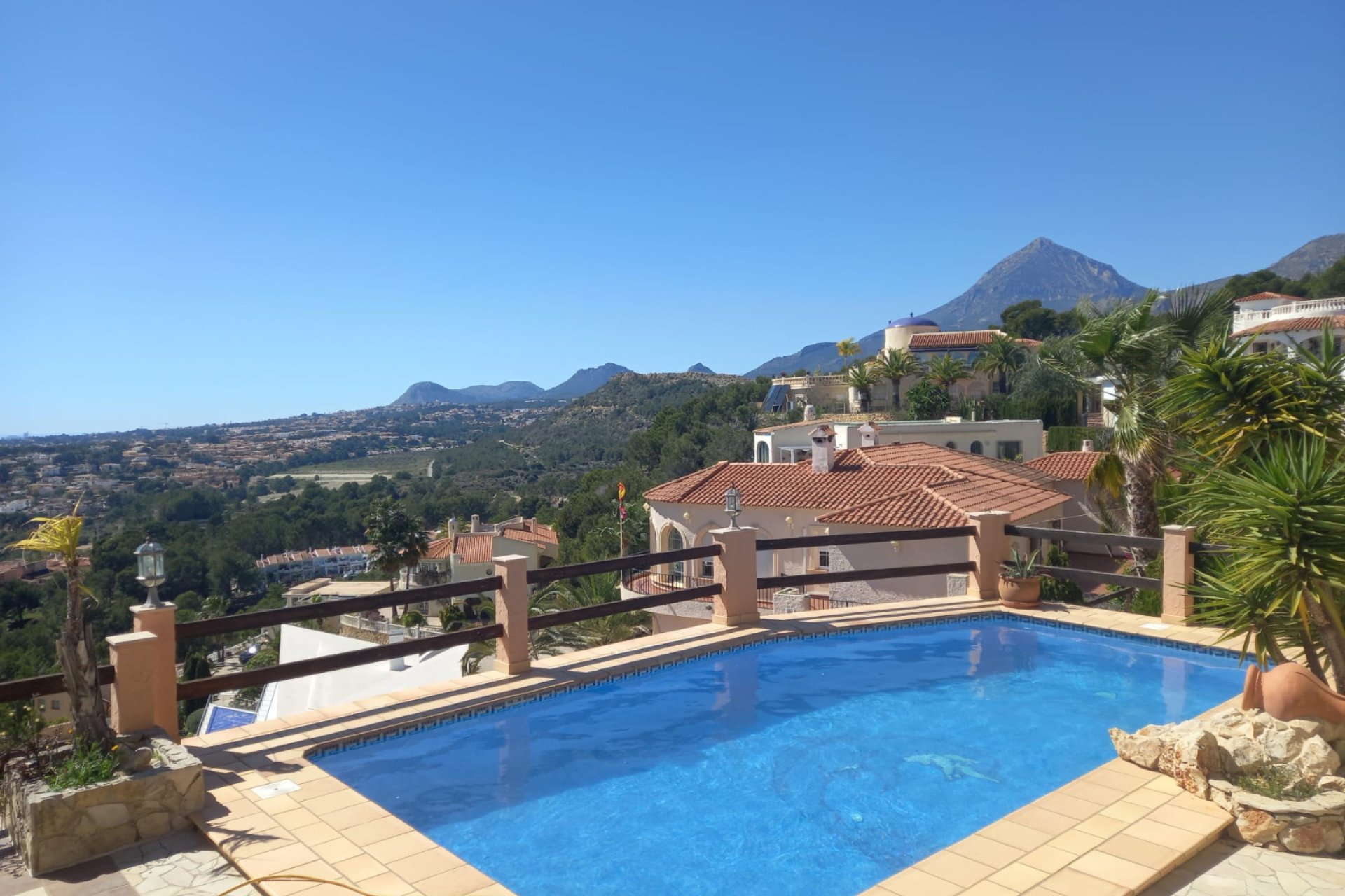 Resale - Chalet independiente -
Alfas del Pí