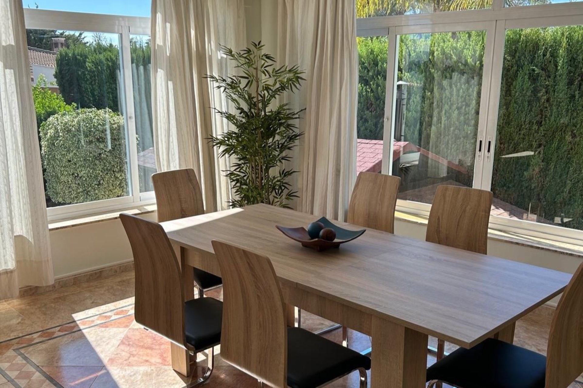 Resale - Chalet independiente -
Benidorm - Levante