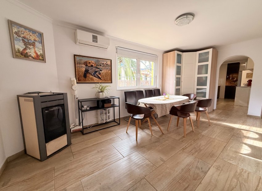 Resale - Chalet independiente -
Denia - Les Marines - Las Marinas