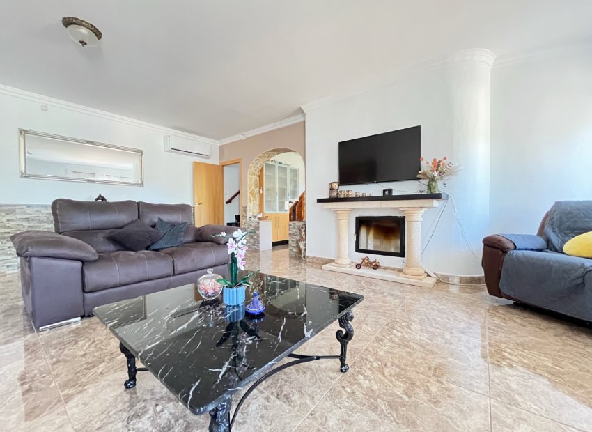 Resale - Chalet independiente -
Pedreguer