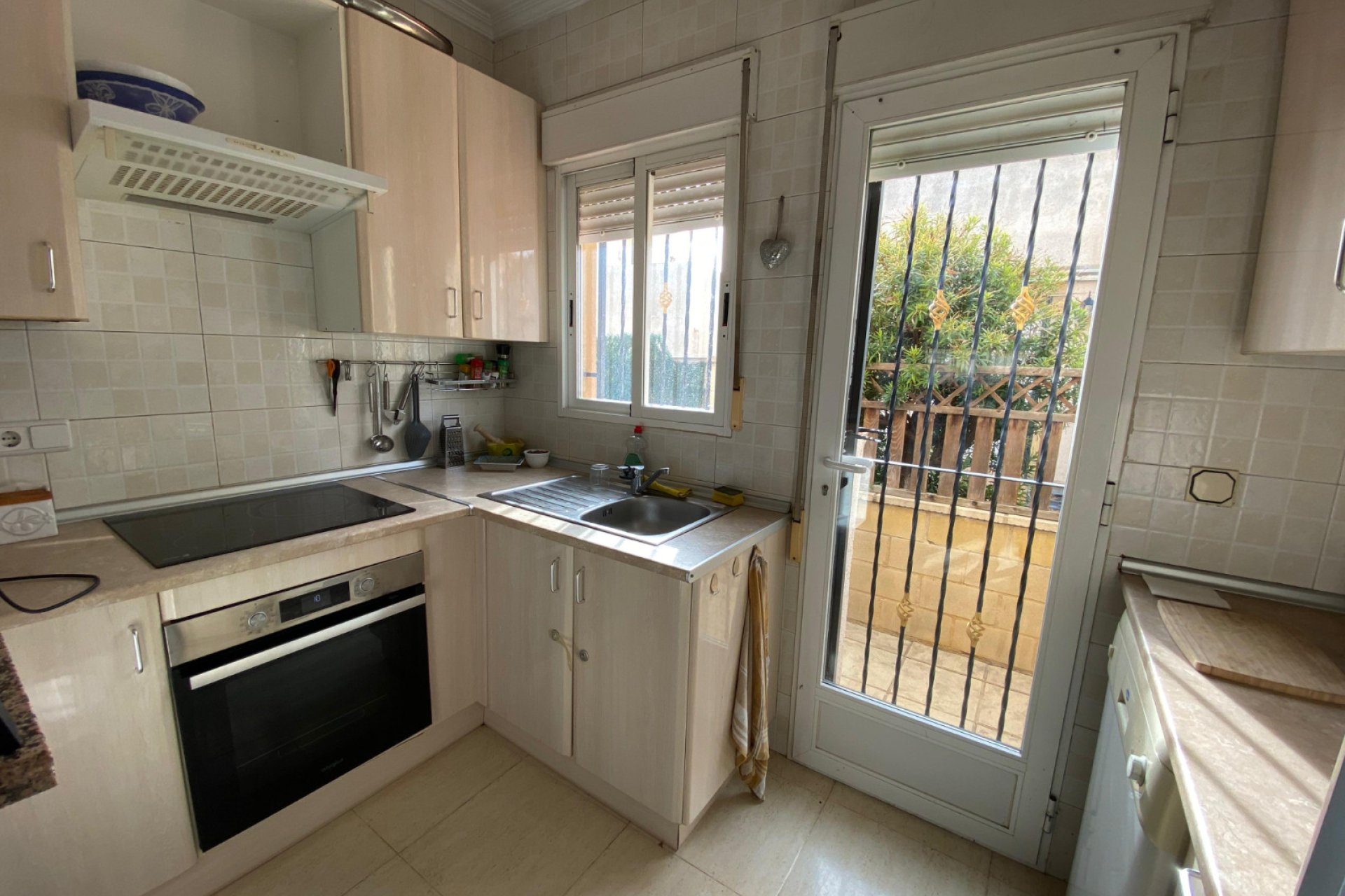 Resale - Chalet independiente -
Polop - Alberca