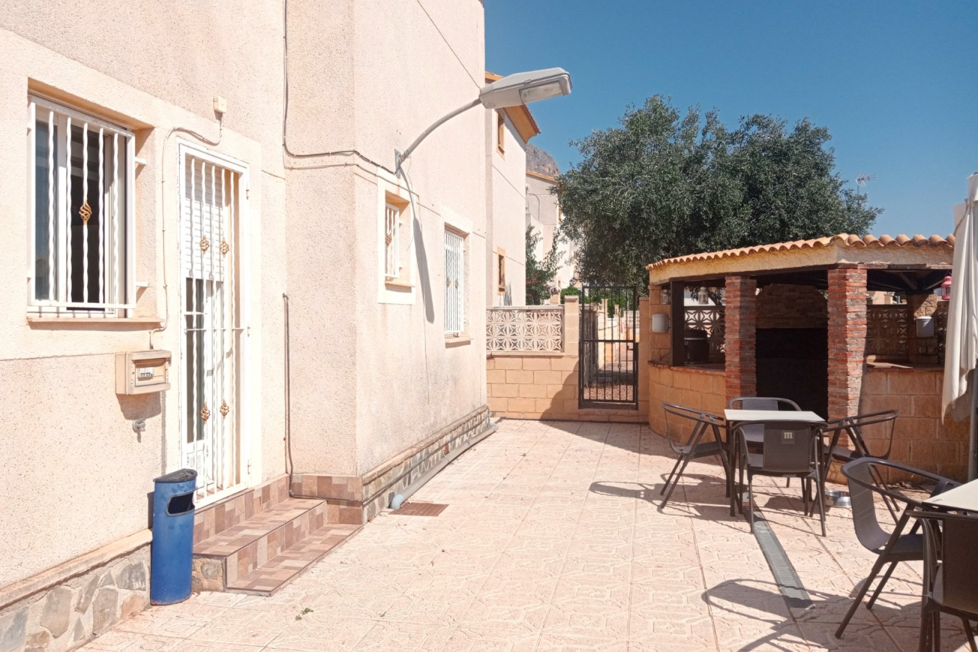 Resale - Chalet independiente -
Polop