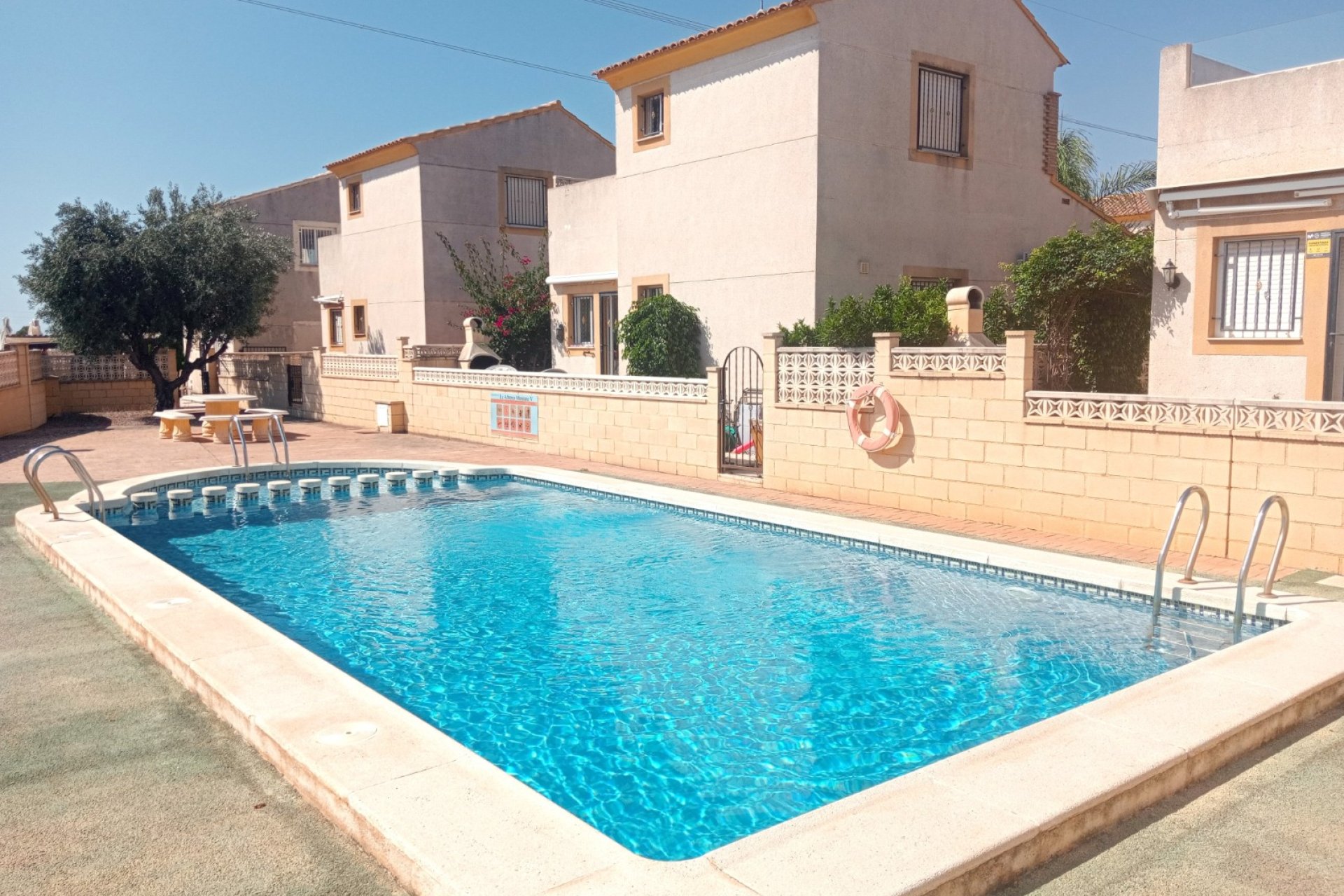 Resale - Chalet independiente -
Polop