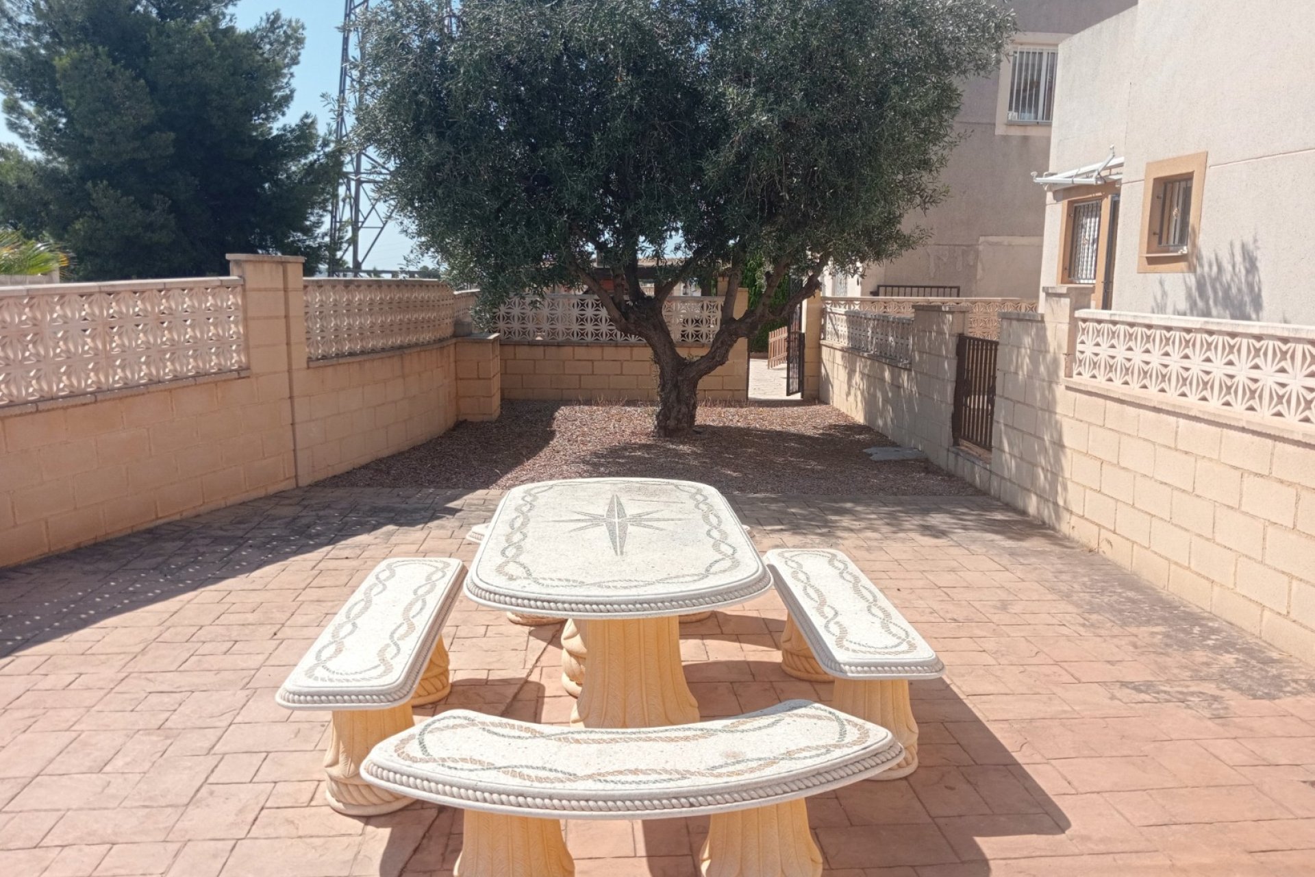 Resale - Chalet independiente -
Polop